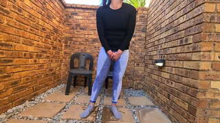 Chubby titres salope à l&#039;intérieur et à l&#039;extérieur de pisser compilation | humide et malpropre