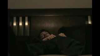 Като жена-курва получава удар в своята путка от колеги