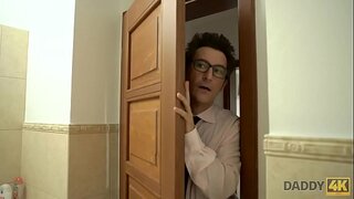 DADDY4K. Testaus Moderni Käytöstapoja