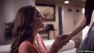 ɝ�少年的迅速变化的会议时间的日期了她的姐姐有个女孩她在网上认识的.她会改变自己看起来像她姐姐和出ifo她的房屋。她操纵的女孩入性别