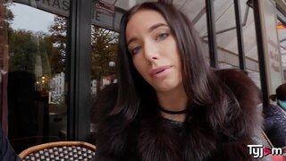 Украинската красавеца Лола Българи трахается с масивна френски член на Украинската красавеца Лола Българи трахается с масивна френски член на