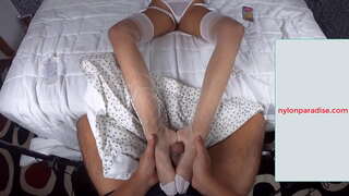 Cum no nylon pés sola